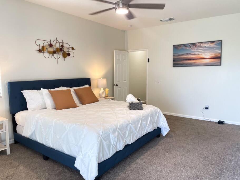 Home In Indio Coachella Bagian luar foto