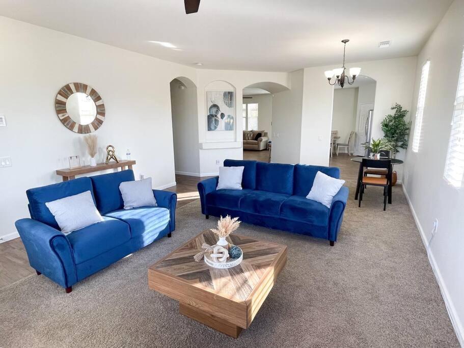 Home In Indio Coachella Bagian luar foto
