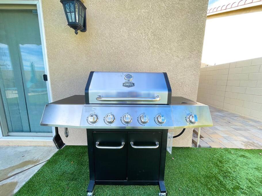 Home In Indio Coachella Bagian luar foto